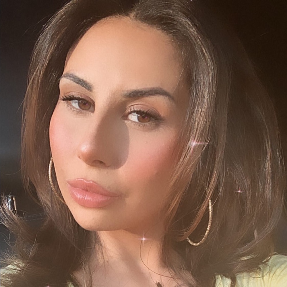 Meet your Posher, Rubi